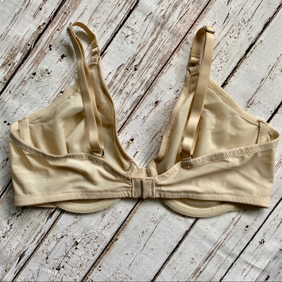 NEW Victoria's Secret Full Coverage Satin Underwire Bra 36C - Picture 2 of 5